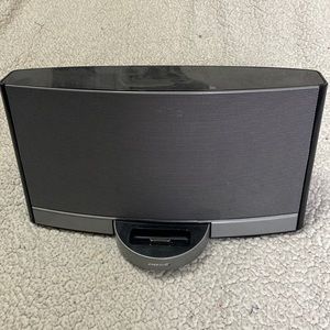 BOSE SoundDock portable digital music system